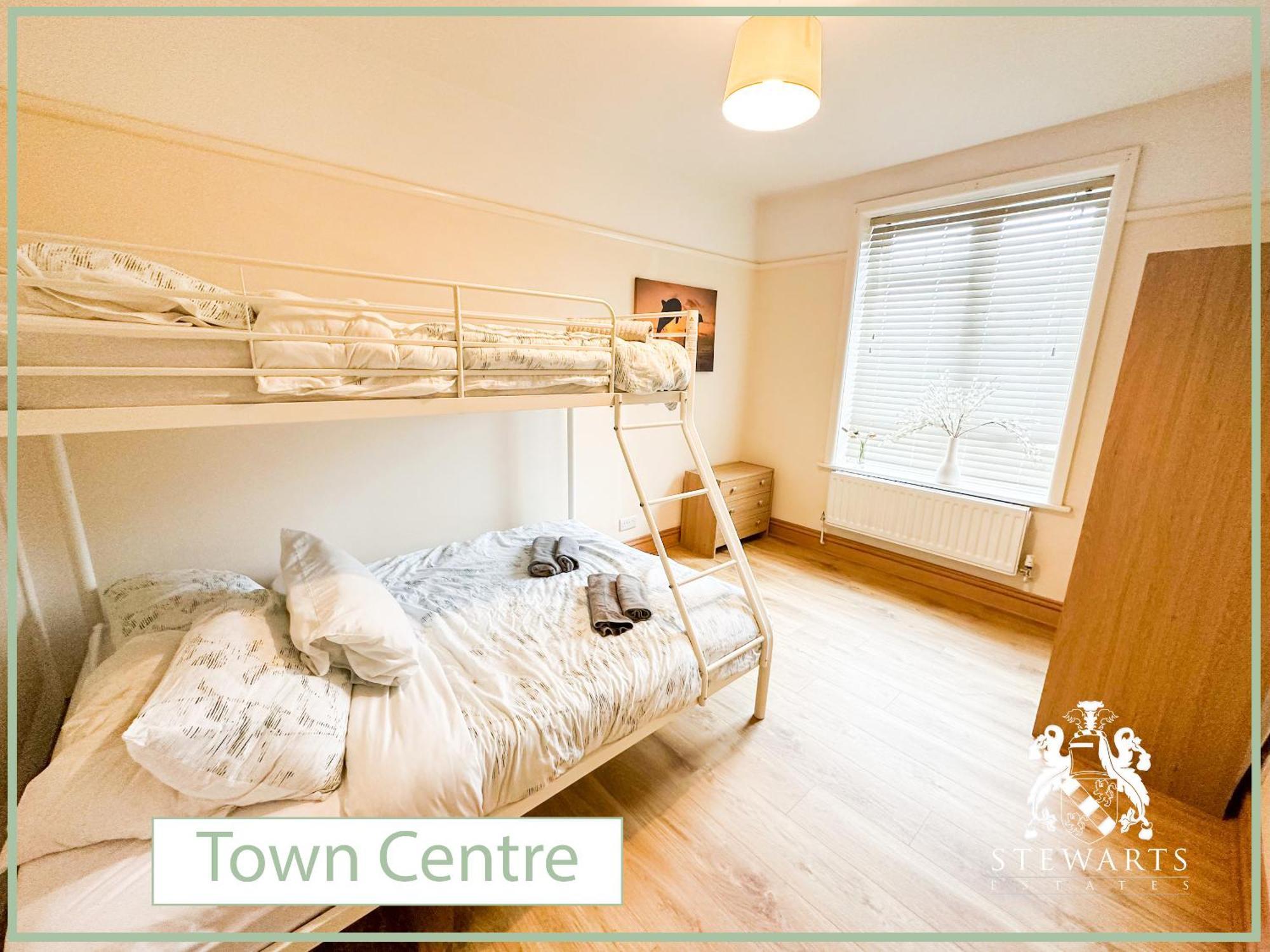 Apartment Town Centre Sleeps 9