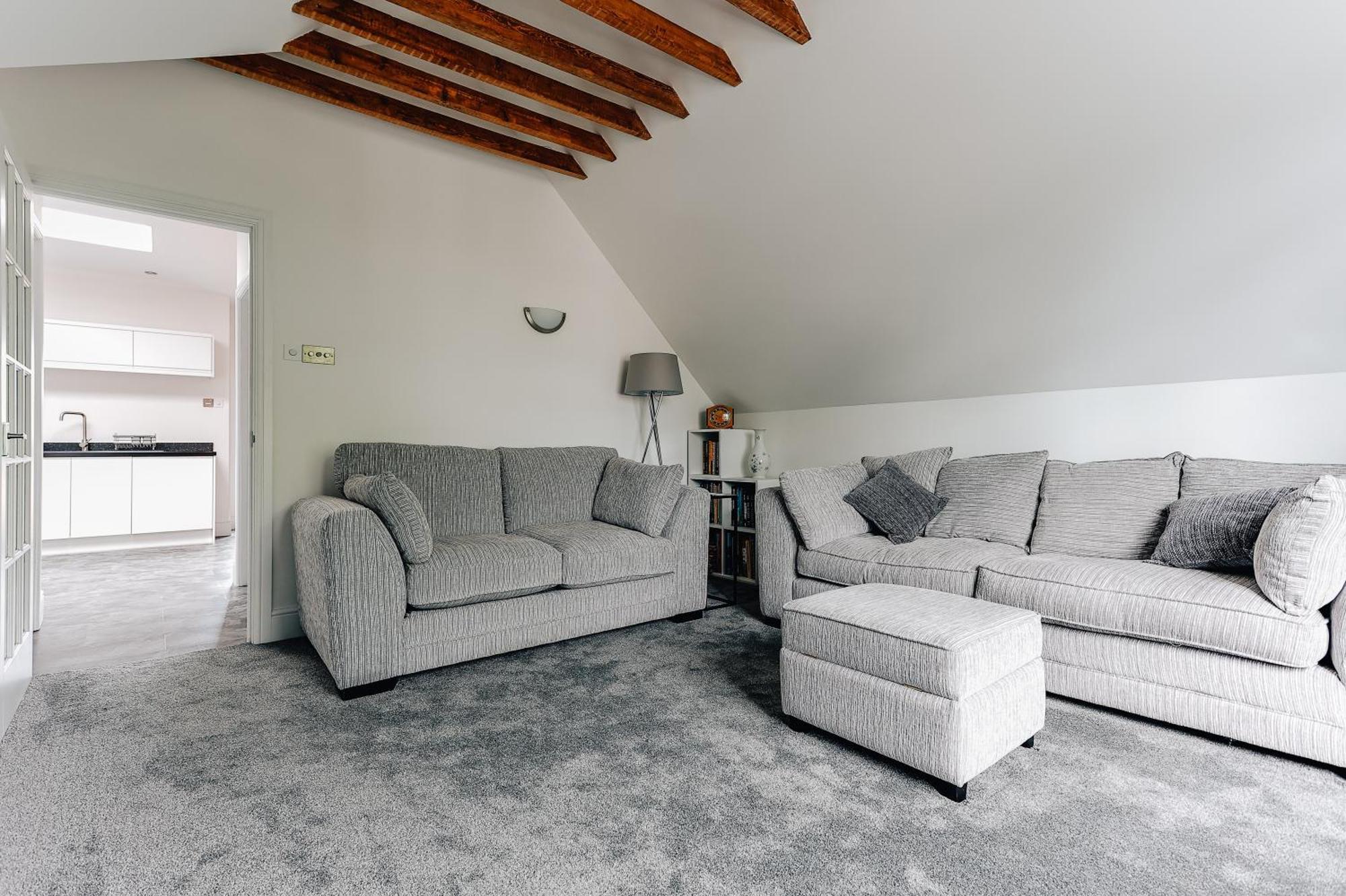 Coastal Haven: Southbourne's Two-bedroom Retreat