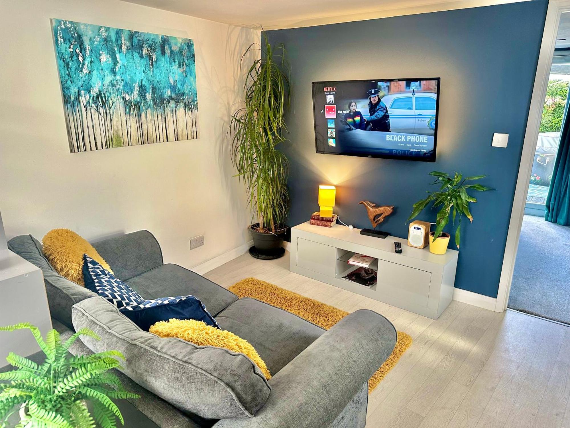 Apartment A Hidden Gem With Private Hot Tub And Garden - Netflix - Fast Wifi - Free Parking