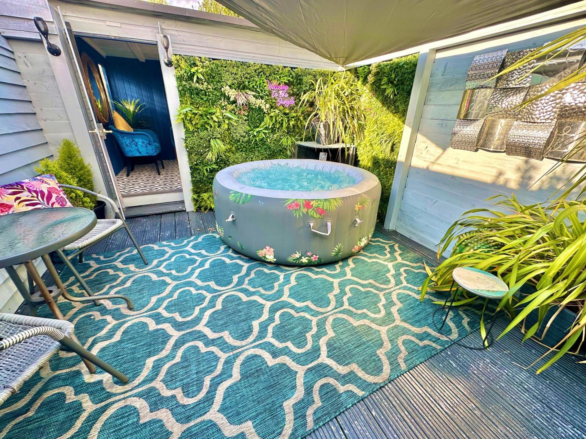 Apartment A Hidden Gem With Private Hot Tub And Garden - Netflix - Fast Wifi - Free Parking *