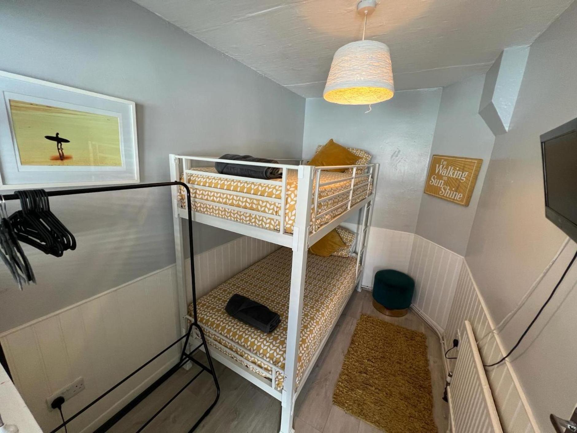 Seaside Retreat: 3br Near Beach