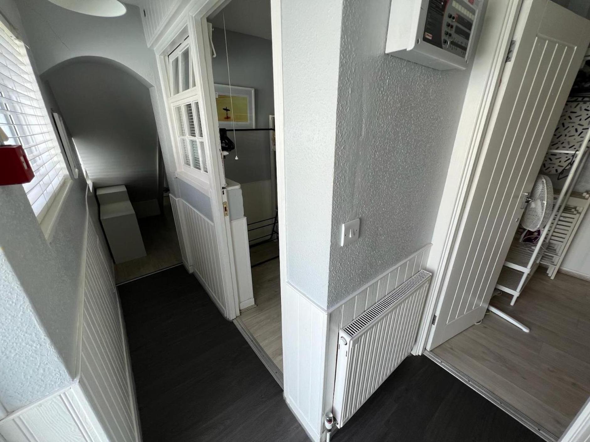 Seaside Retreat: 3br Near Beach