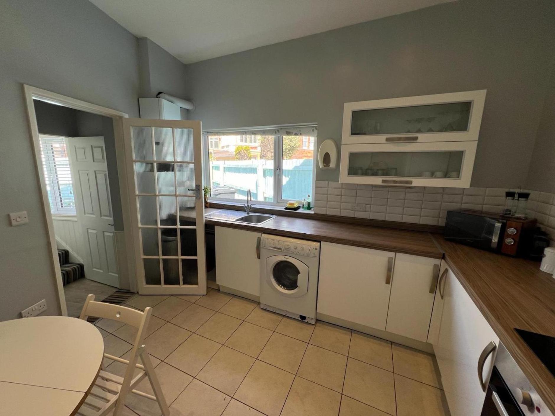 Holiday home Seaside Retreat: 3br Near Beach