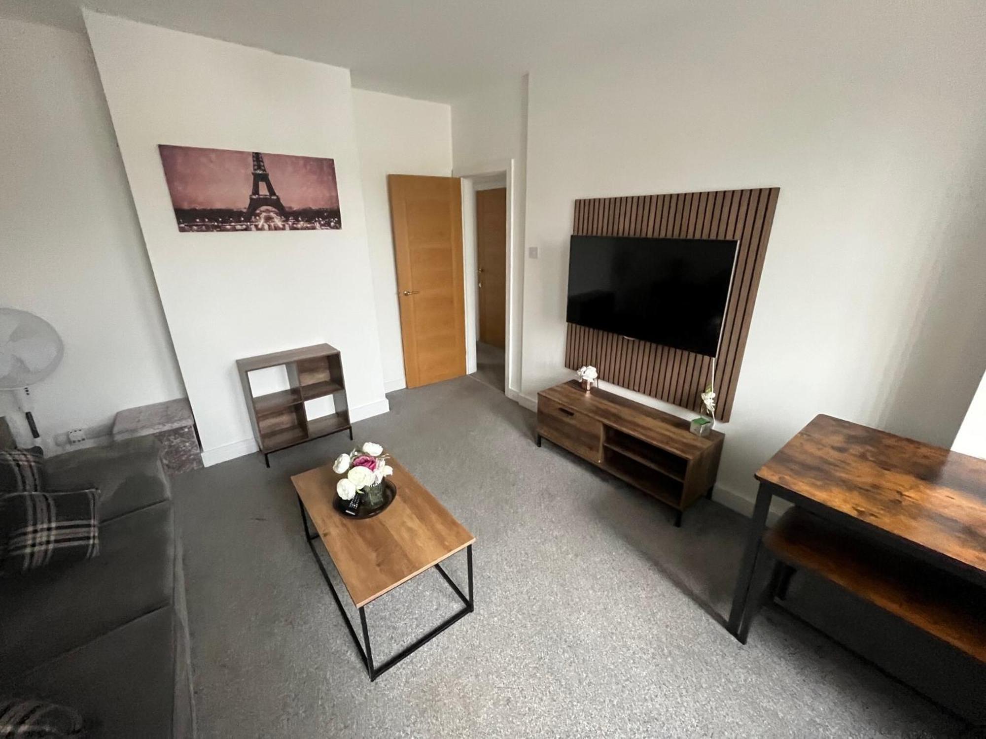 Apartment Jefferson Avenue