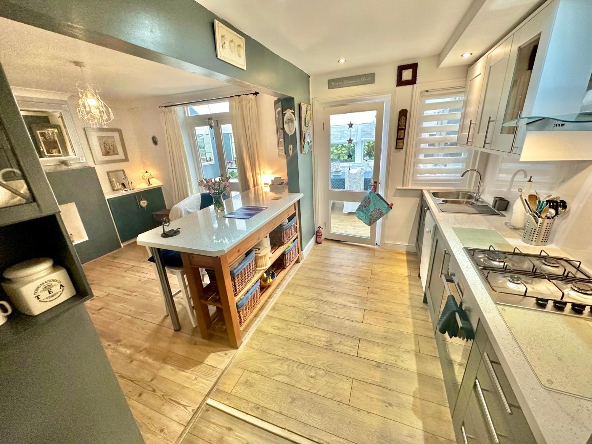 Garden - 3 Bedroom Close To Town And *