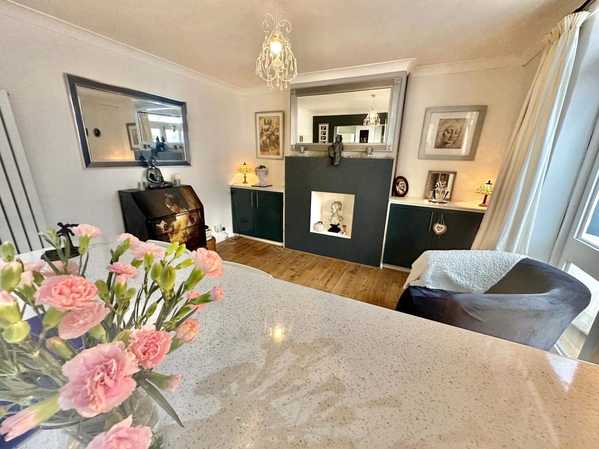 Garden - 3 Bedroom Close To Town And