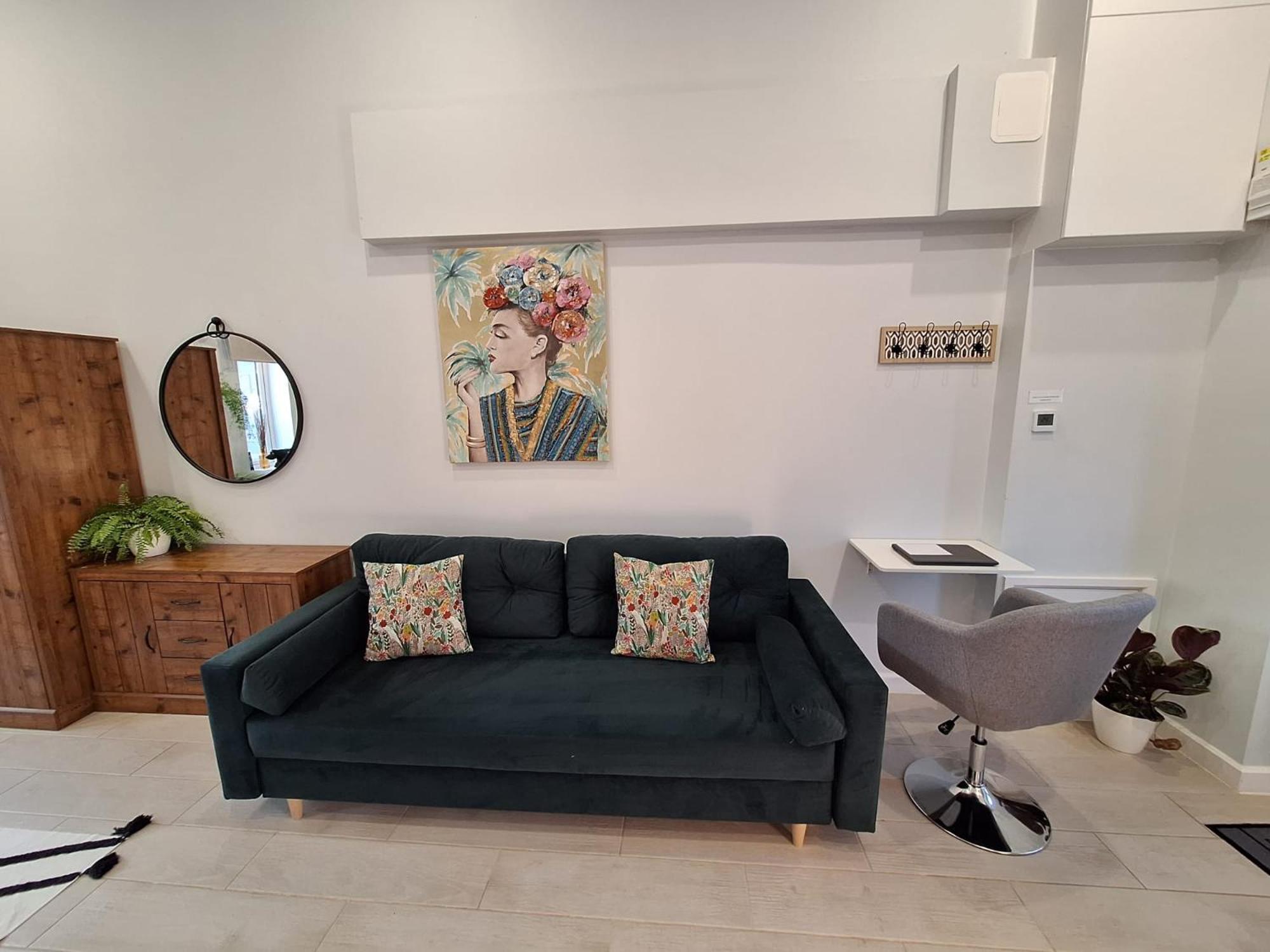 New, Stylish Flat With Private Patio And Free On-street Parking Check Out At 11am * Bournemouth
