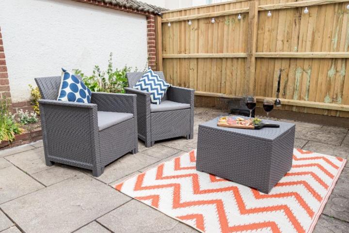 Stylish With Garden Near The *
