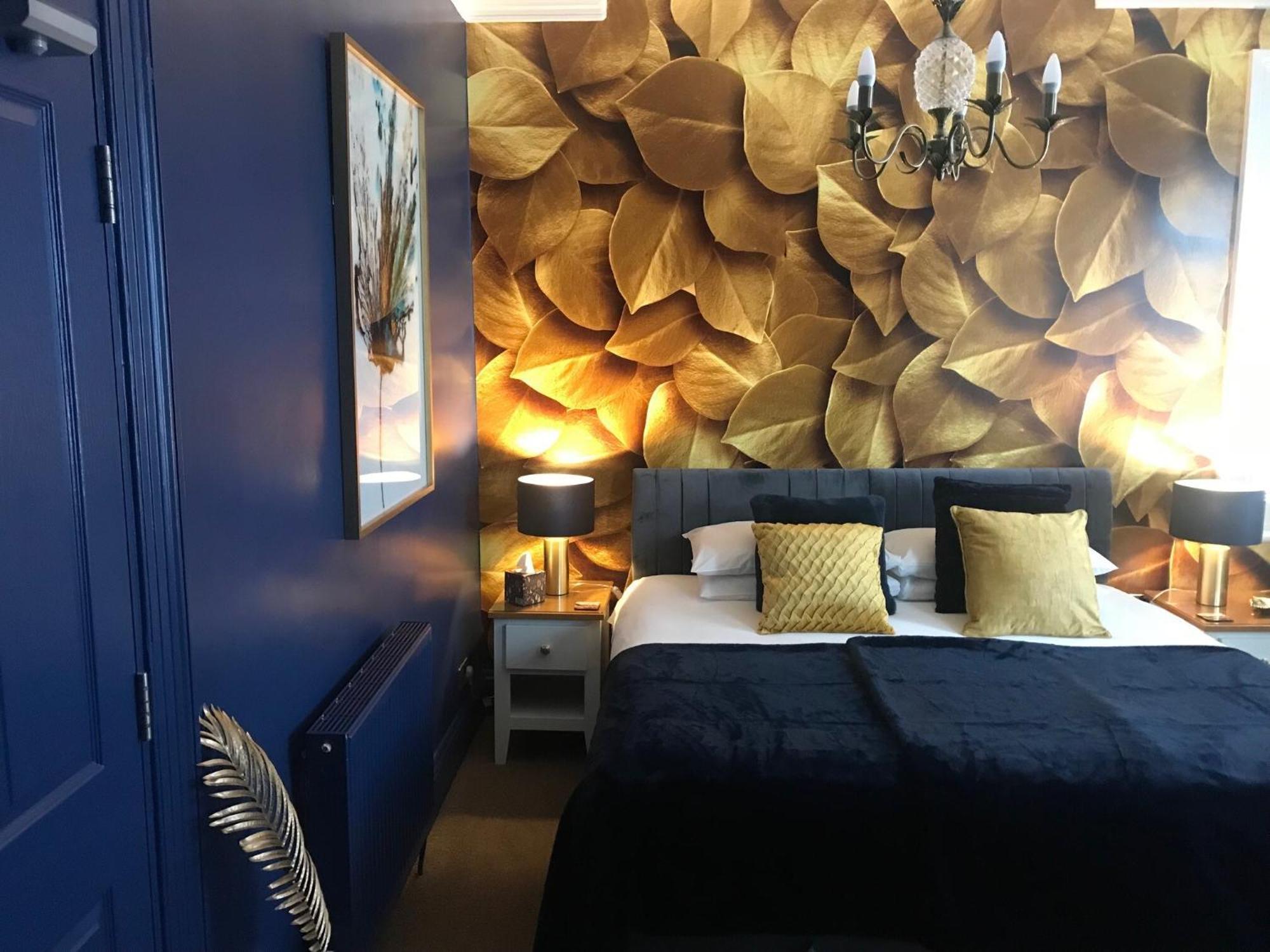 Amarillo 4*