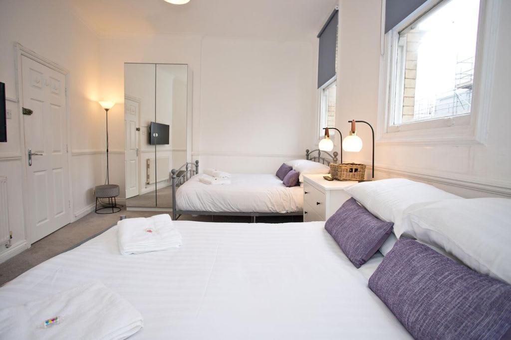 Town Centre Large 2 Bedroom - - Parking Apartment Bournemouth