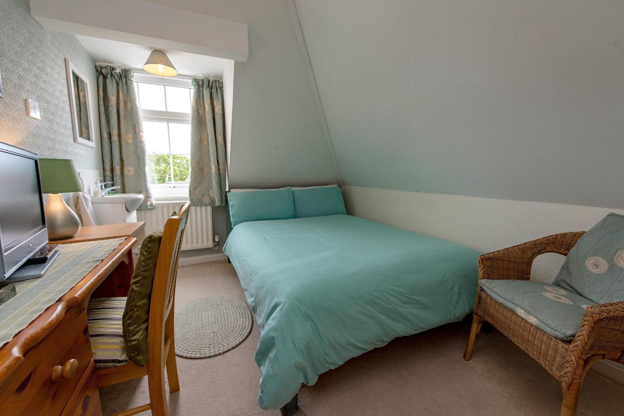 Aparthotel The 3*
