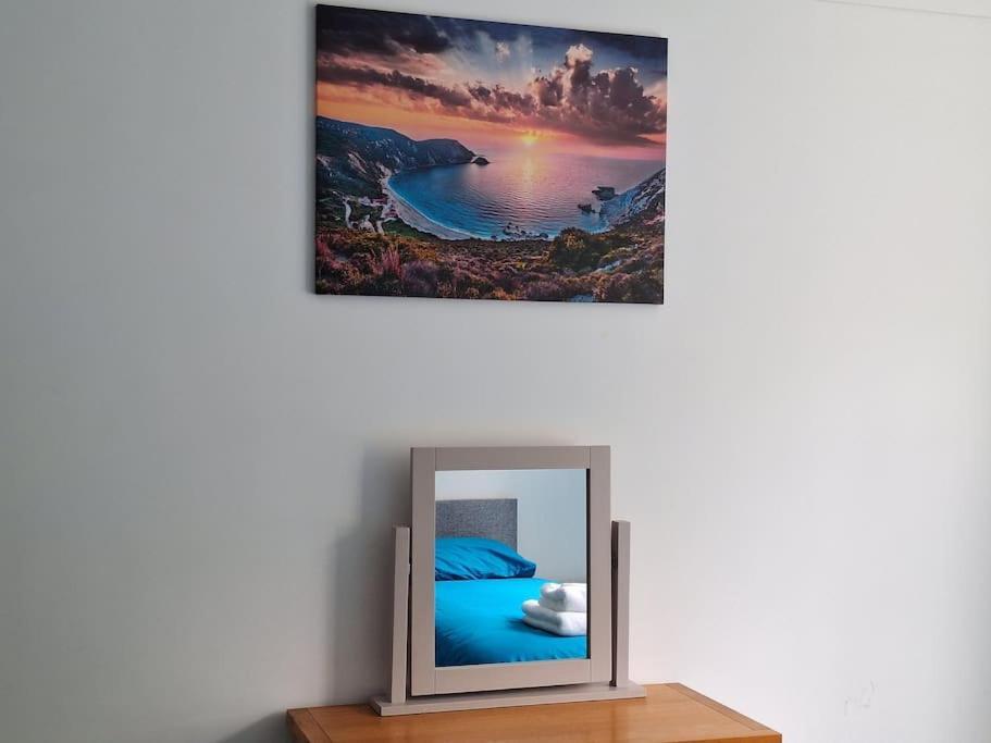 Apartment 1 Bedroom In Bournemouth, Free Parking *