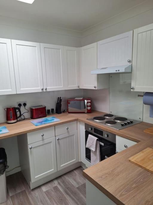 Apartment 1 Bedroom In Bournemouth, Free Parking Bournemouth