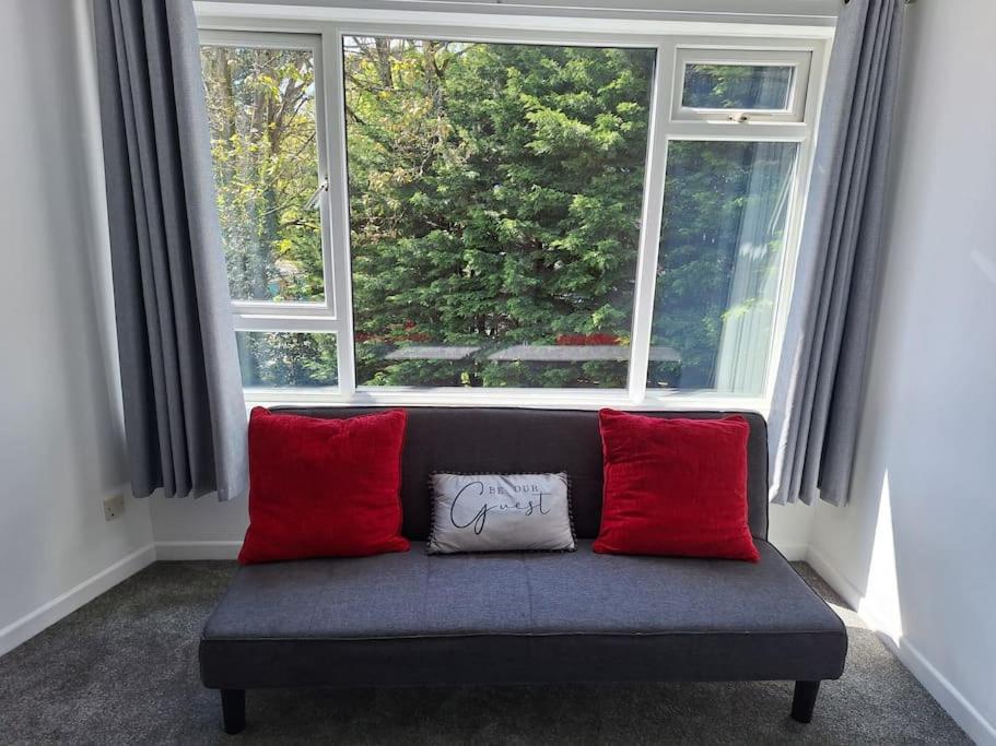 1 Bedroom In Bournemouth, Free Parking Bournemouth