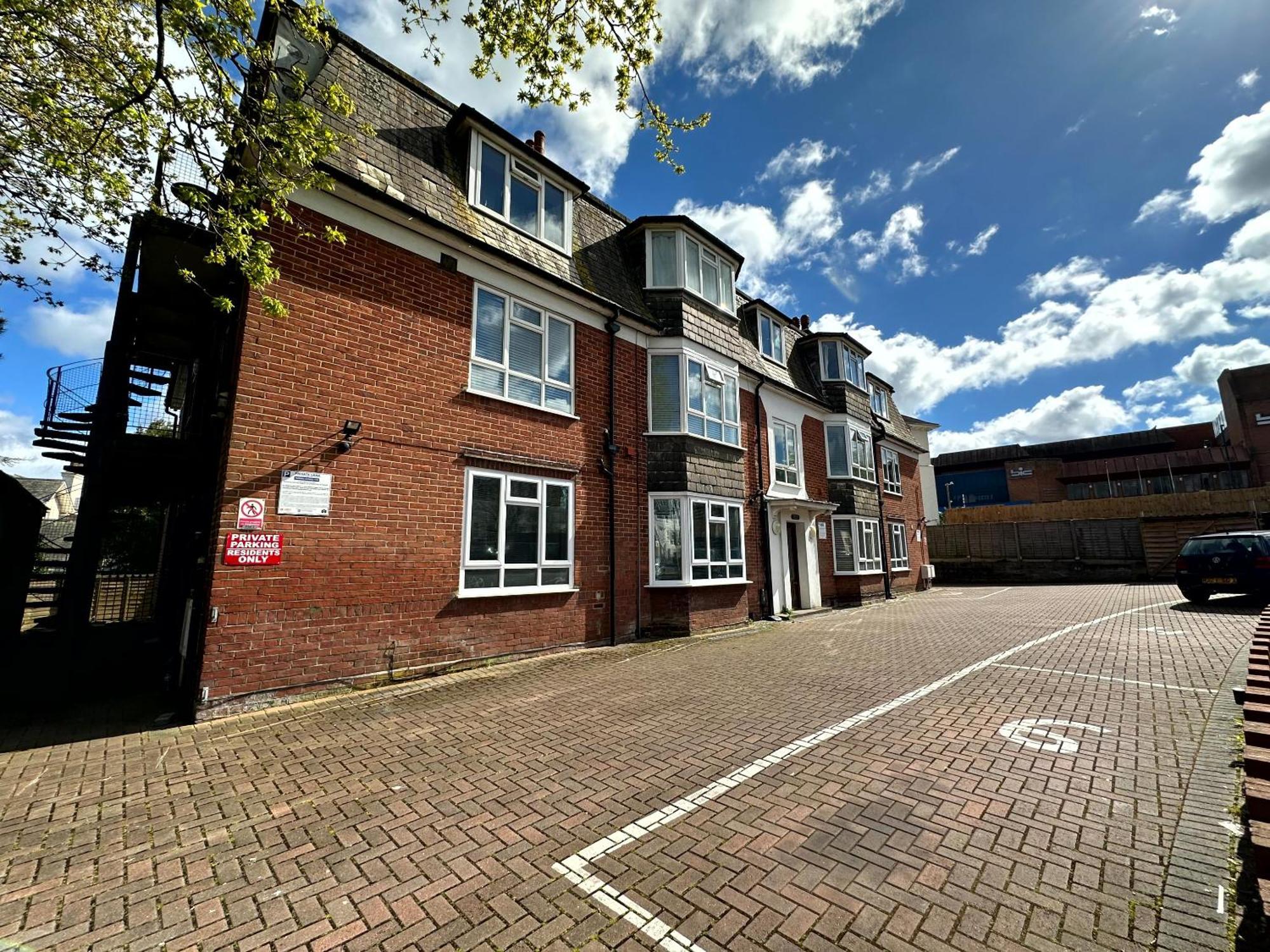 3 Bedroom - Parking Apartment