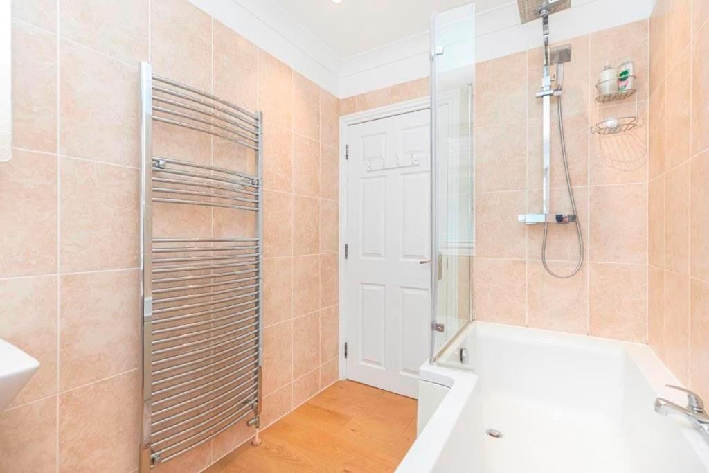Bournecoast: Clifftop - Sea Views-fm6182 Apartment *