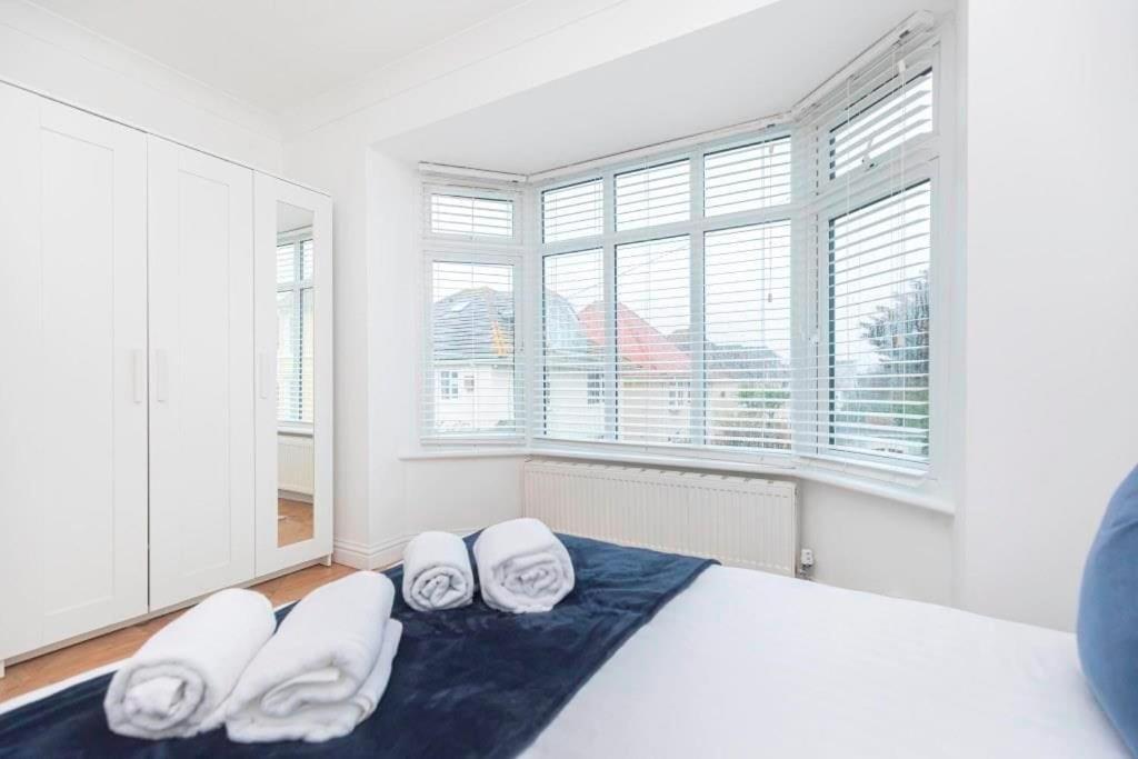Bournecoast: Clifftop - Sea Views-fm6182 Apartment Bournemouth