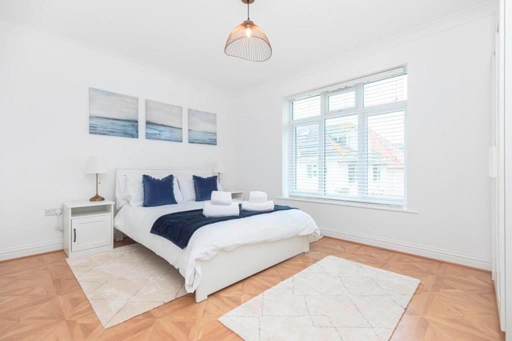 Bournecoast: Clifftop - Sea Views-fm6182 Apartment