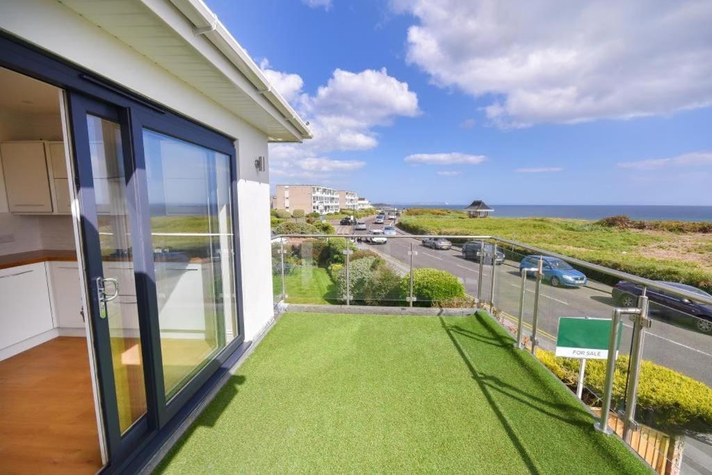 Bournecoast: Clifftop - Sea Views-fm6182 *