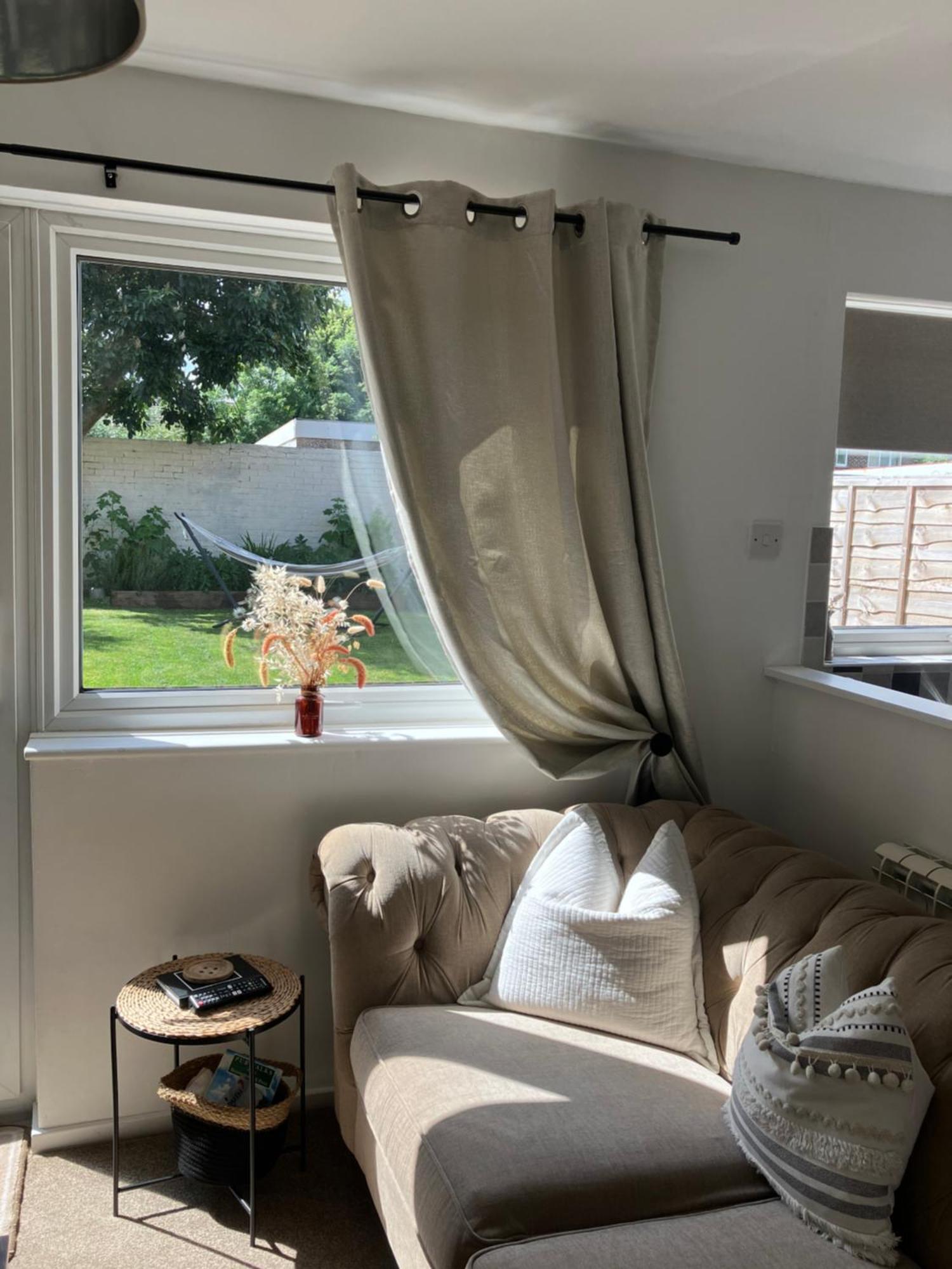Holiday home Central, Stylish & Cosy With Large Garden & Parking, *