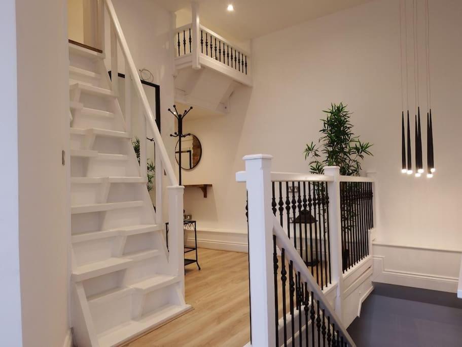 Newly Renovated Stunning Warehouse Apartment