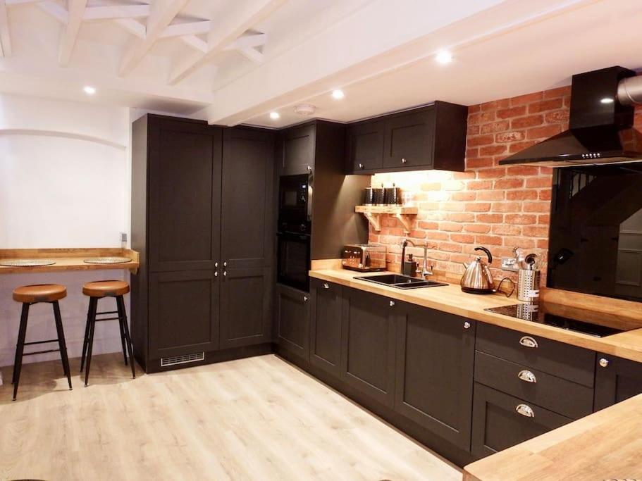Apartment Newly Renovated Stunning Warehouse