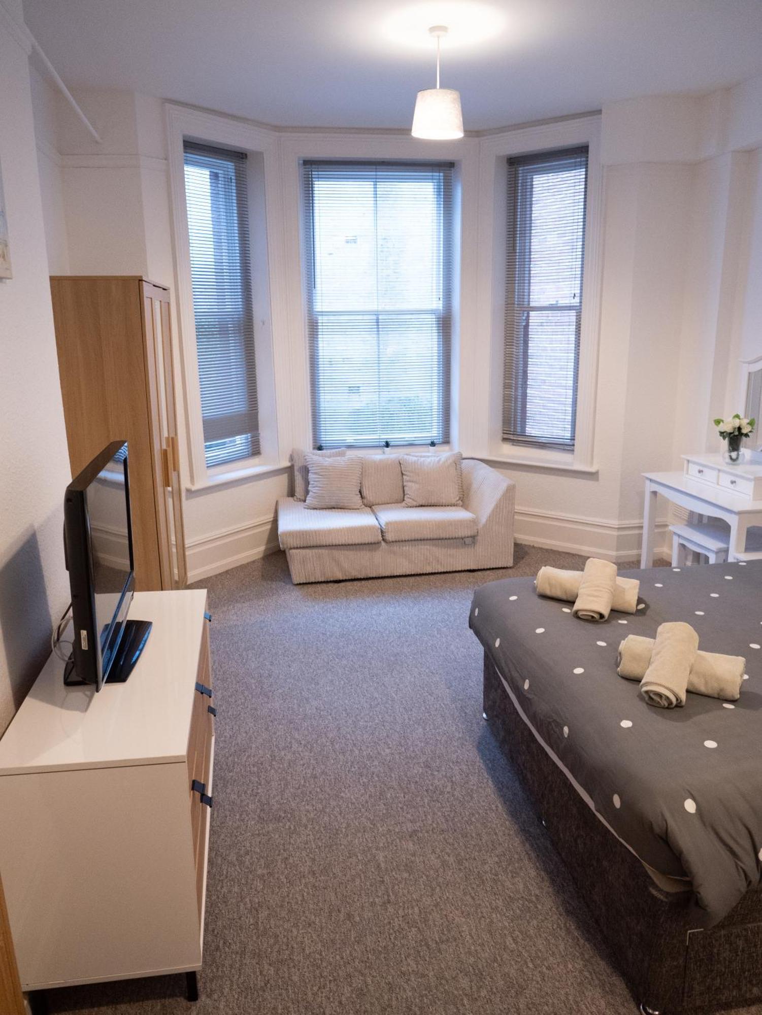 Luxury,location And Convenience Apartment *