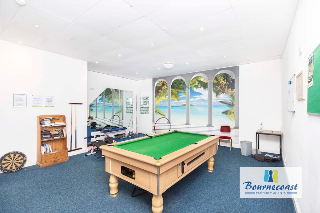 Bournecoast-roof Terrace-gym-sea Glimpses- Fm977 Bournemouth
