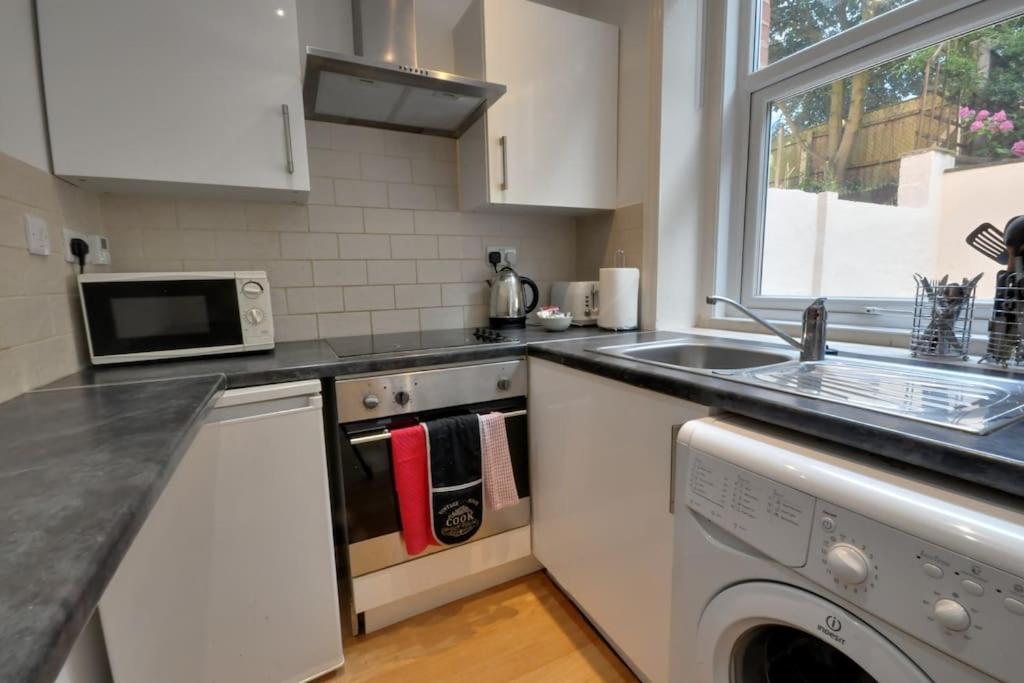 Chic With Garden And 2 Min Walk To Bournemouth