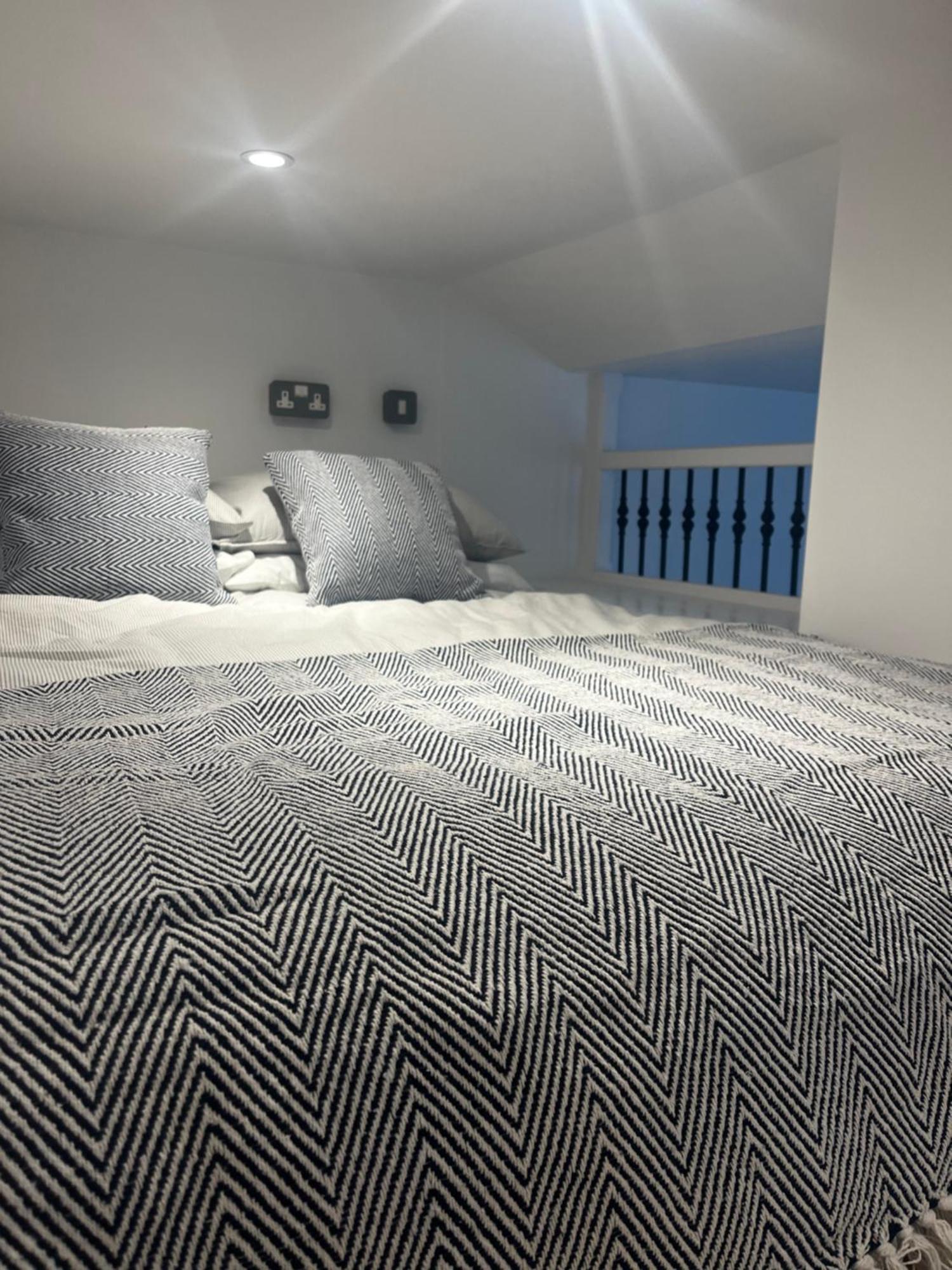 Apartment Newly Renovated Stunning Warehouse Bournemouth