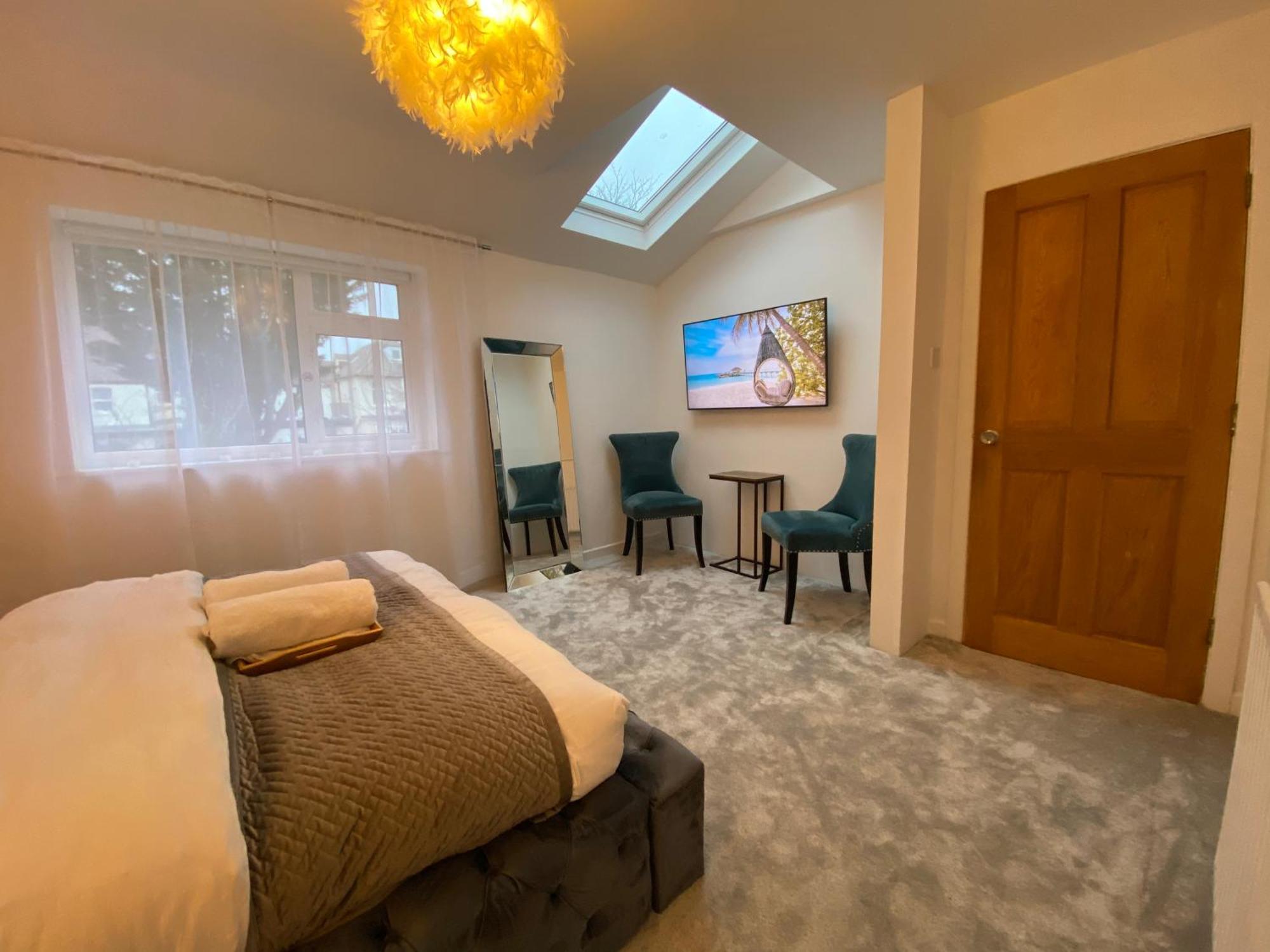 Seaside 5 Min From Ensuite Parking Homestay
