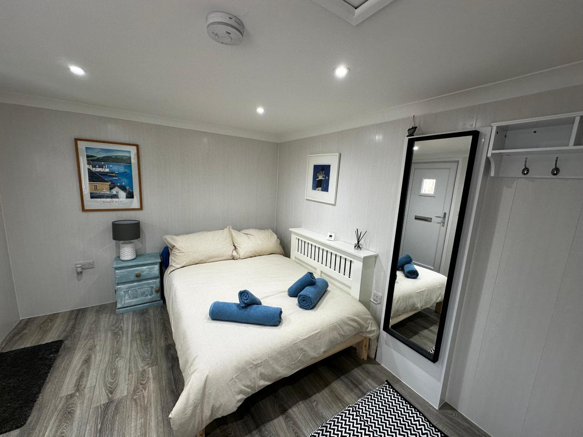 Peaceful Southbourne - Pets Welcome Apartment