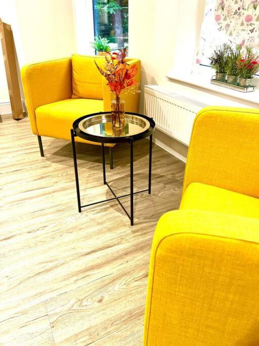 Brand New - Breeze Spacious 1-bedroom With Parking - Sleeps 4 Ppl- Internet * Bournemouth