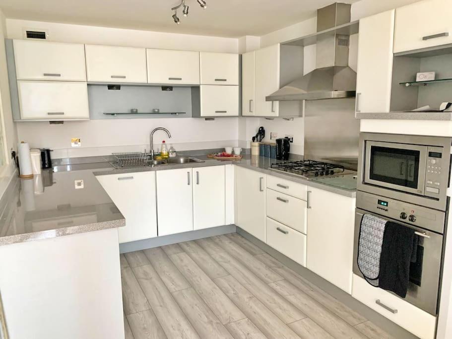 Apartment Two Bedroom In *