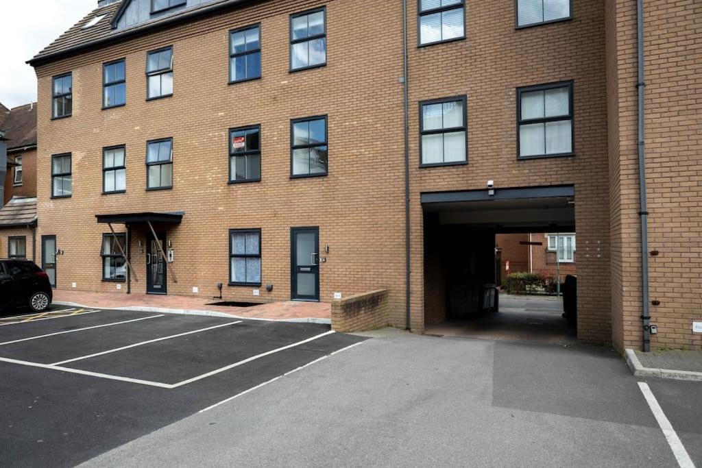 Stylish 1 Bed In Westbourne With Parking * Bournemouth