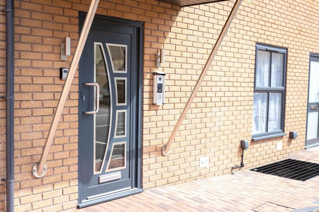 Apartment Stylish 1 Bed In Westbourne With Parking *