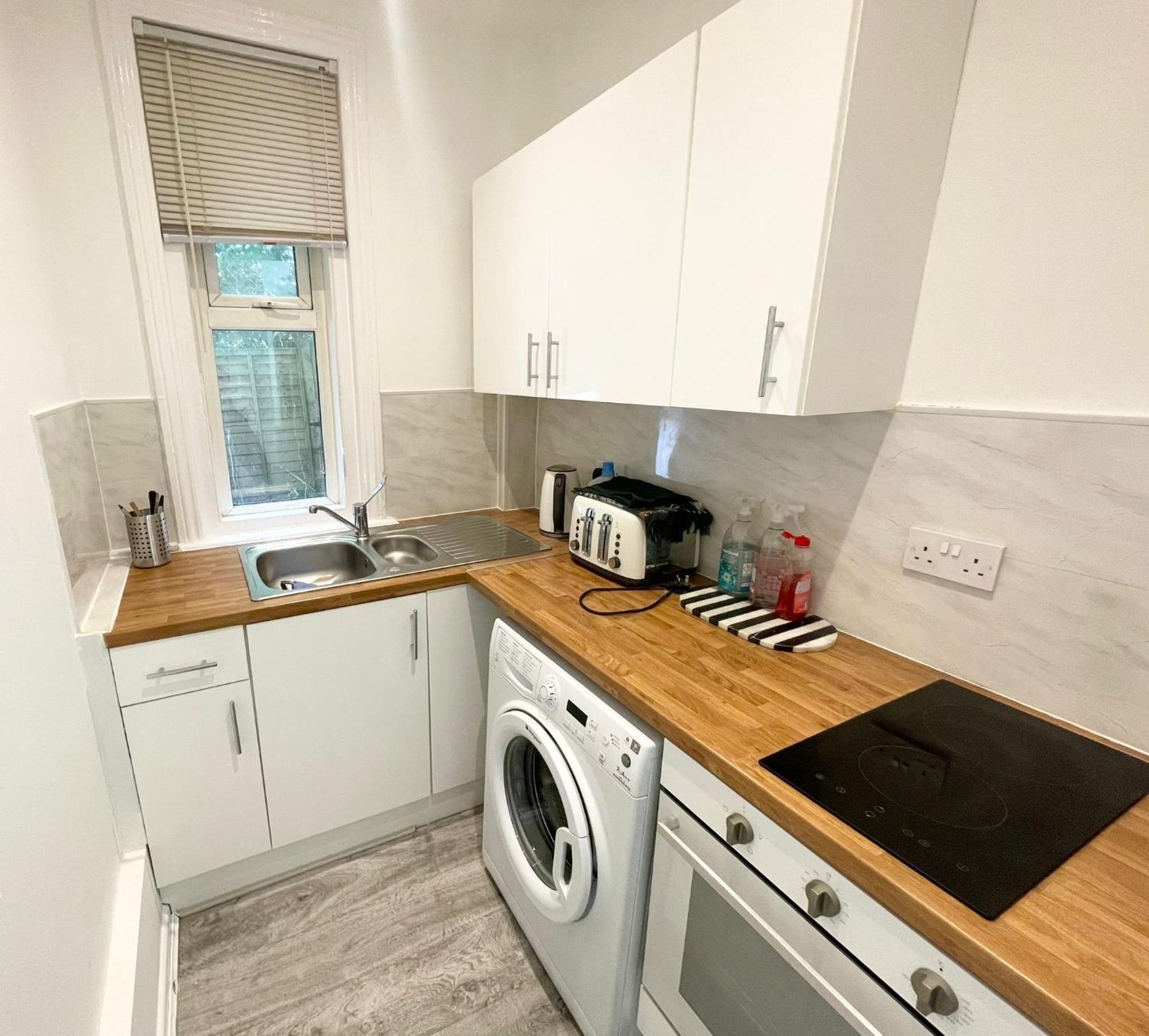 3 Methuen Close Apartment Bournemouth
