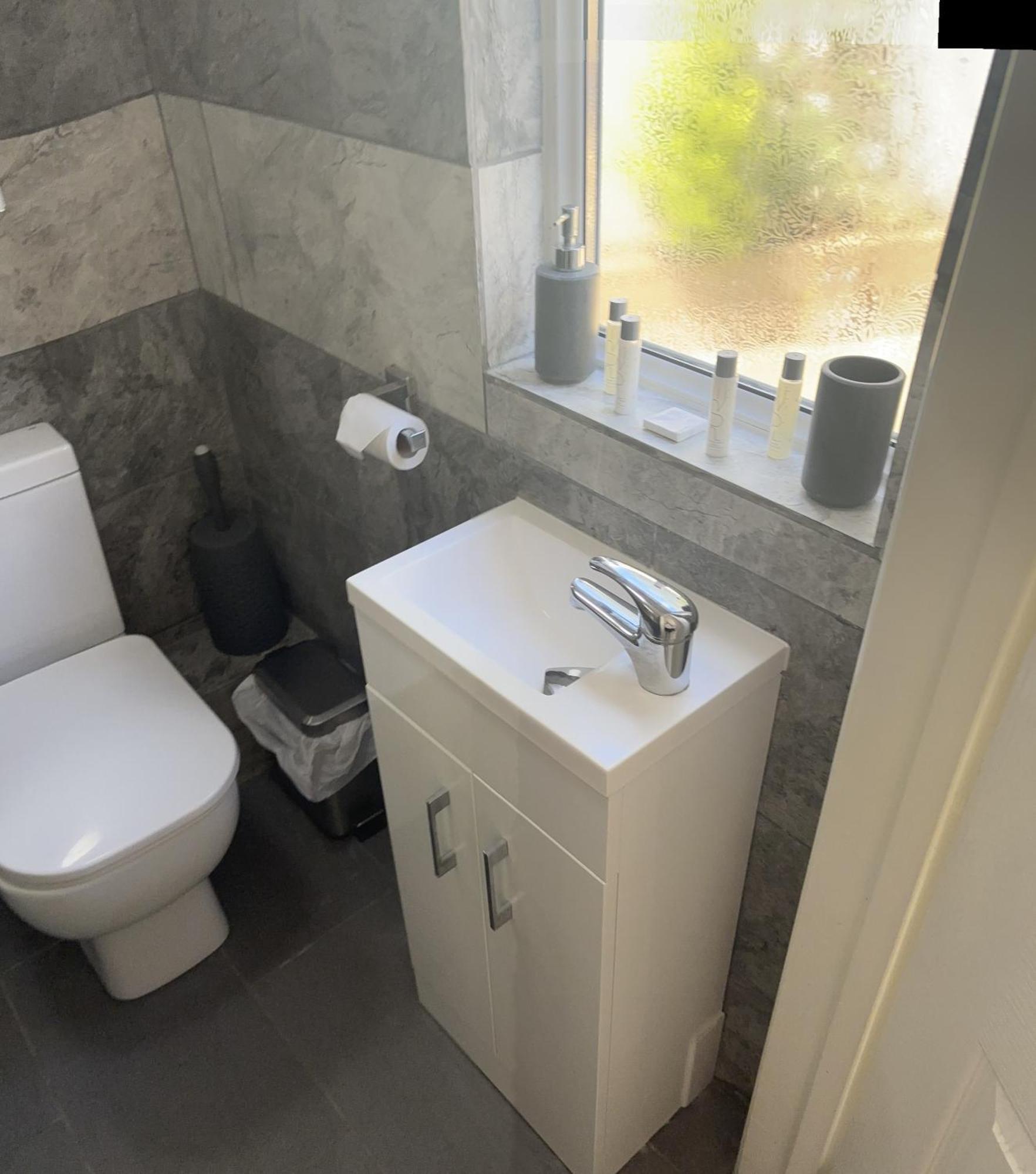 Apartment Tropical Retreat - 1 Bed Apartment, Quiet, Free Parking And Garden Use