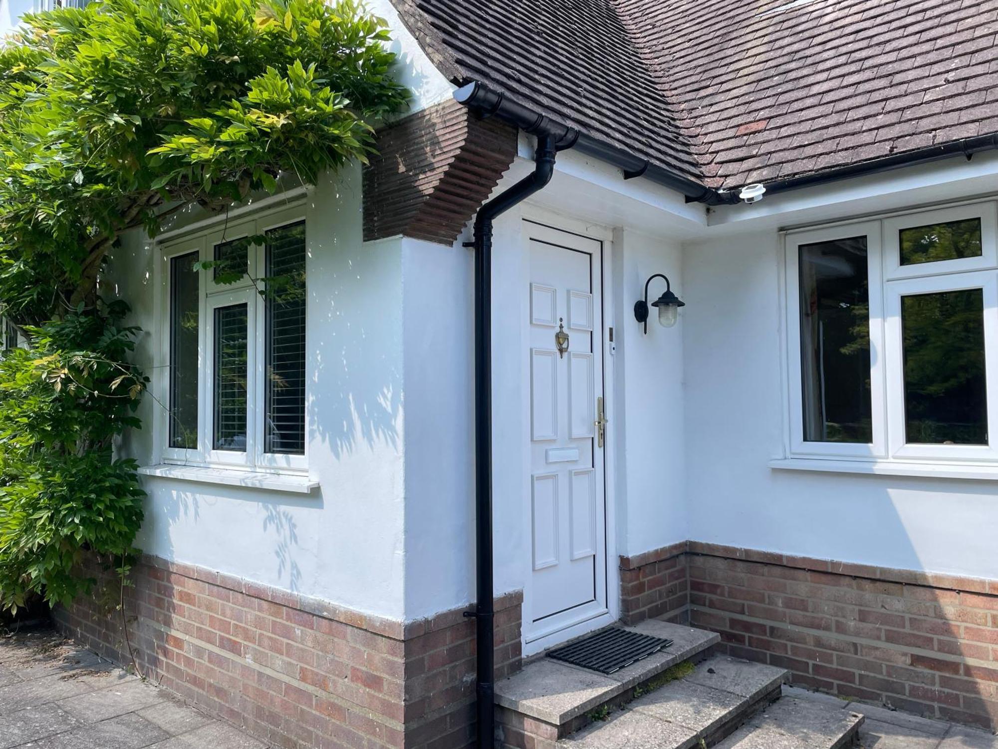 Holiday home Charming House With Beautiful Spacious Gardens, 5 Min Drive To Beaches, Free Parking For 2-3 Cars *