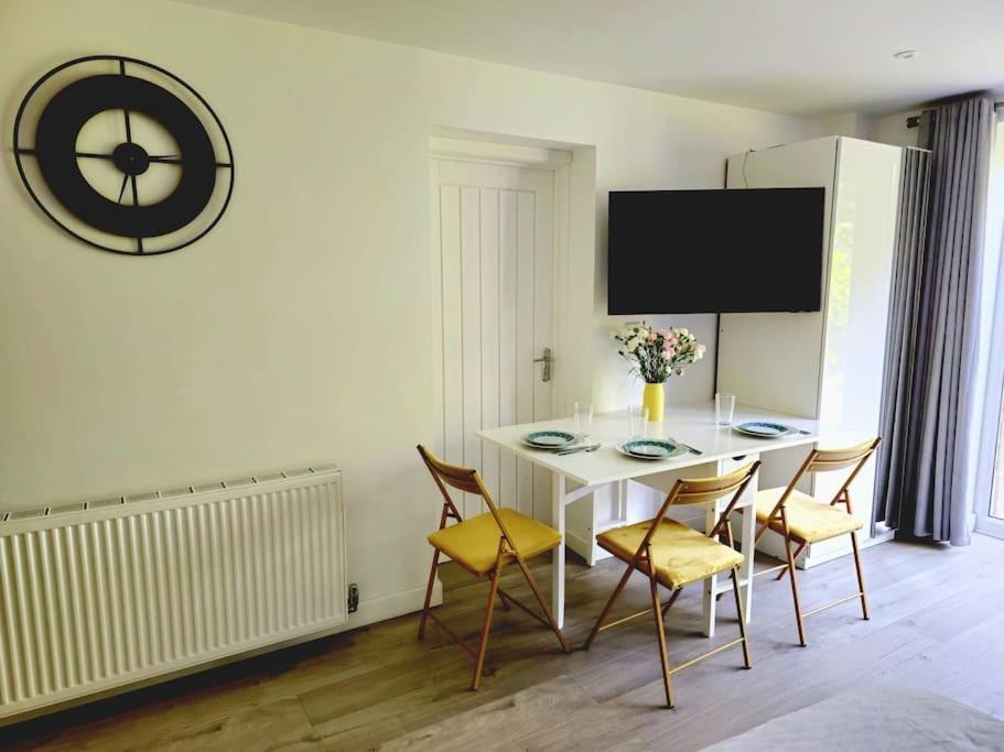 Apartment Private Self-contained Place *