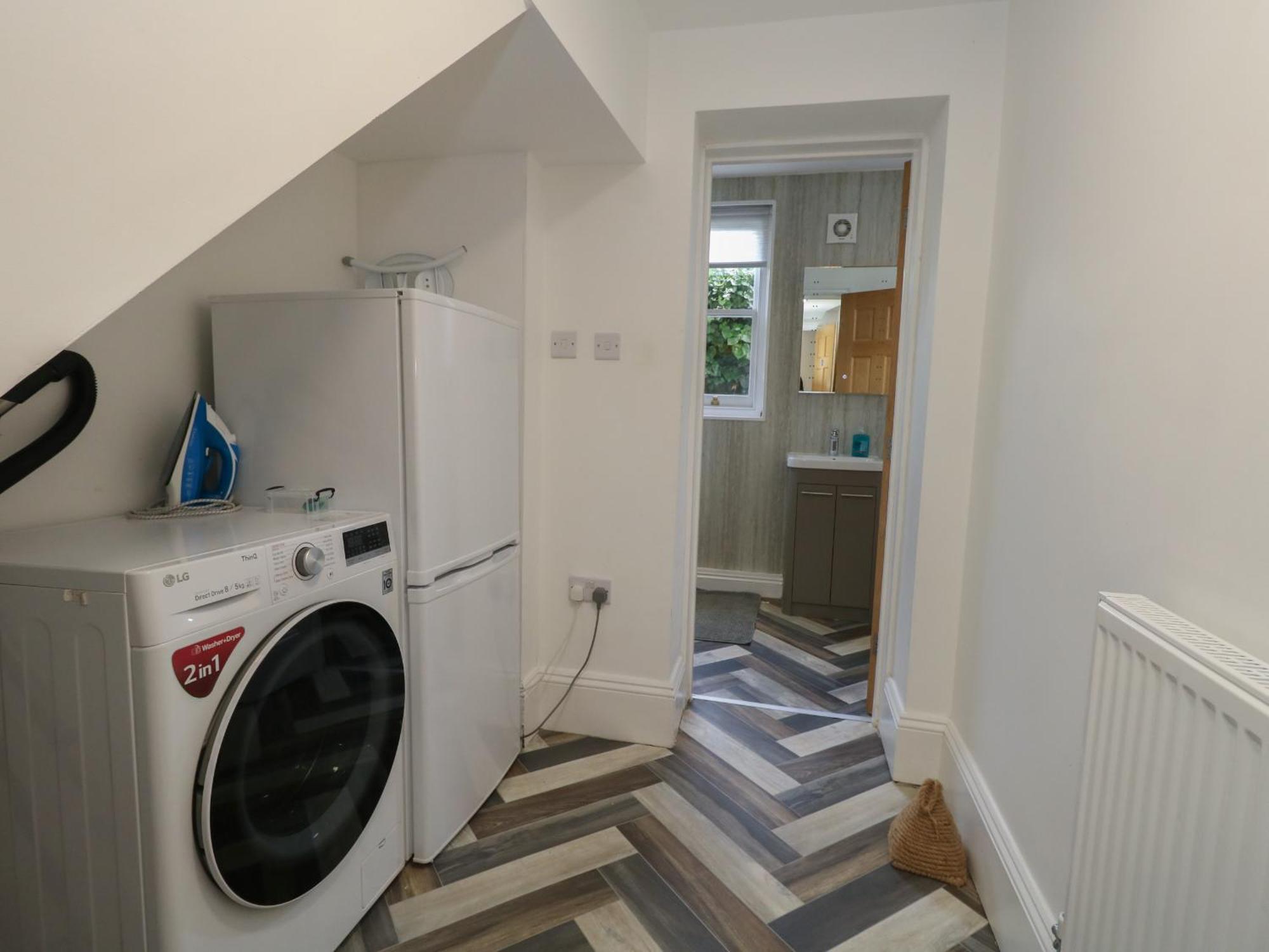 Flats 1 Apartment