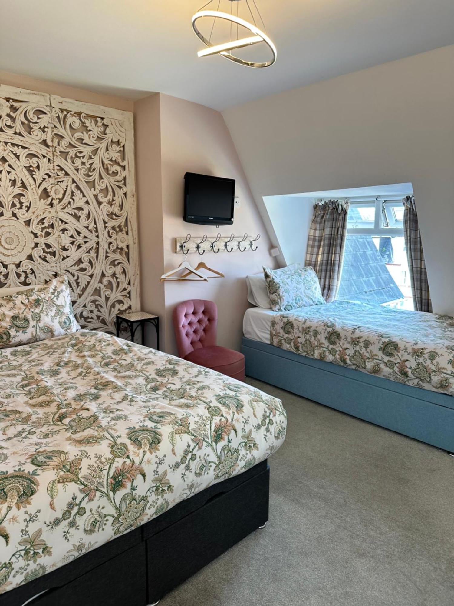 The Boho - 4 Min Walk To & Town Hotel 3*