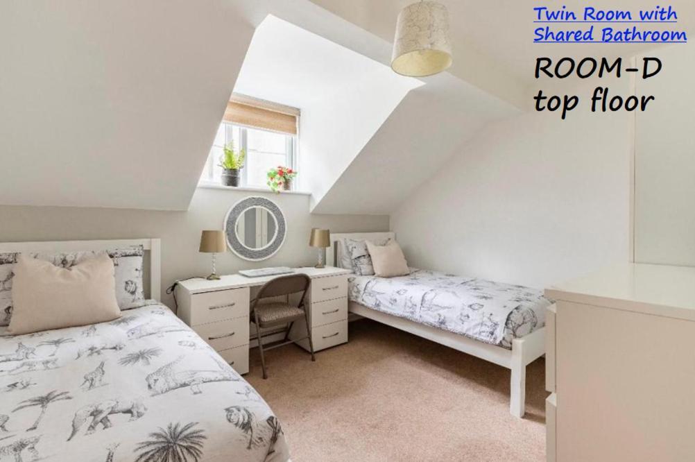 Town Centre White House Homestay