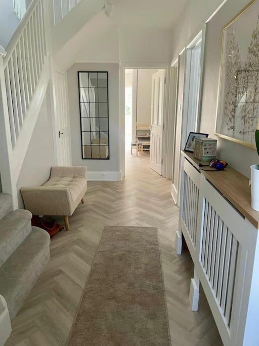 Charming 3-bedroom House With Private Garden