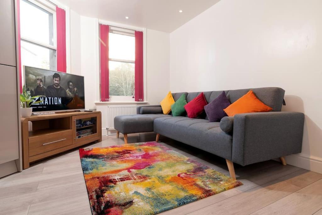 Apartment Break Away Nxt To Gardens! Pkg - Perfect Position! Bournemouth