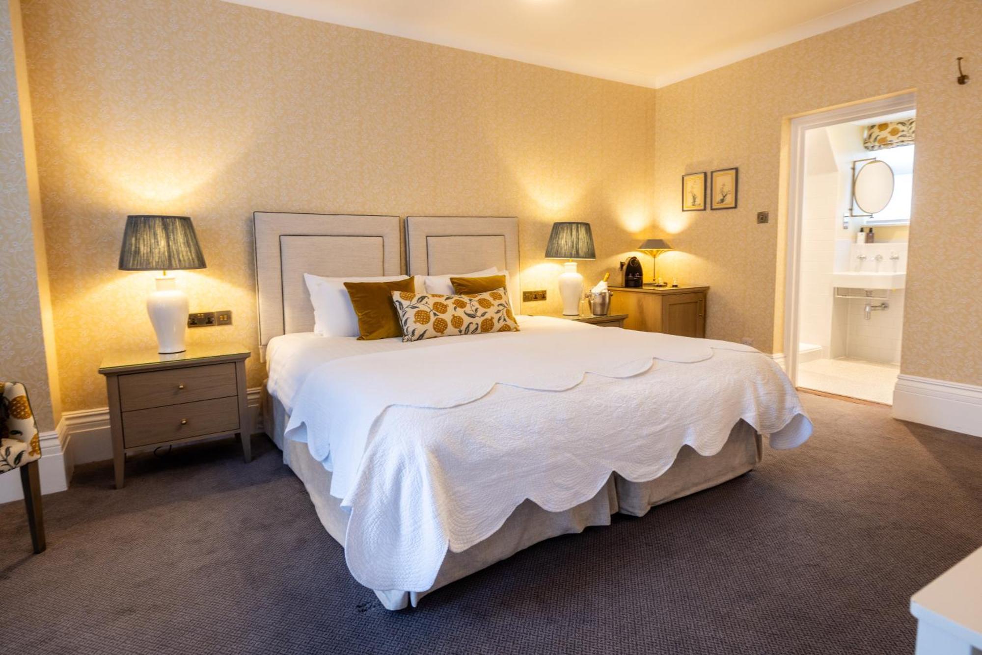 Western The Connaught And 4*