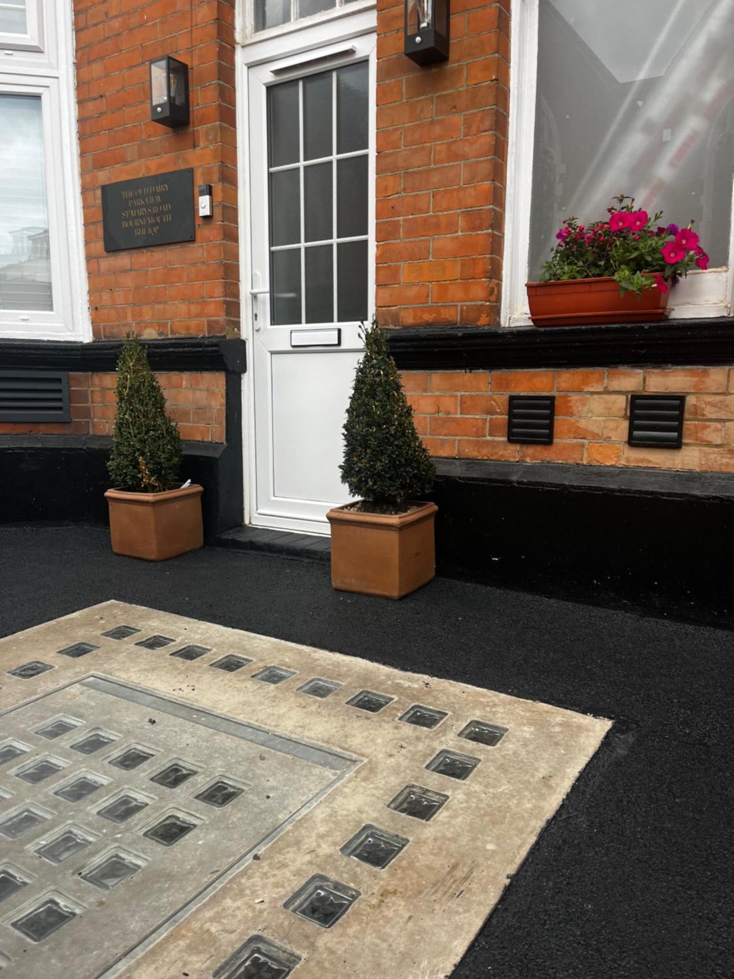Newly Renovated Stunning Warehouse Apartment *