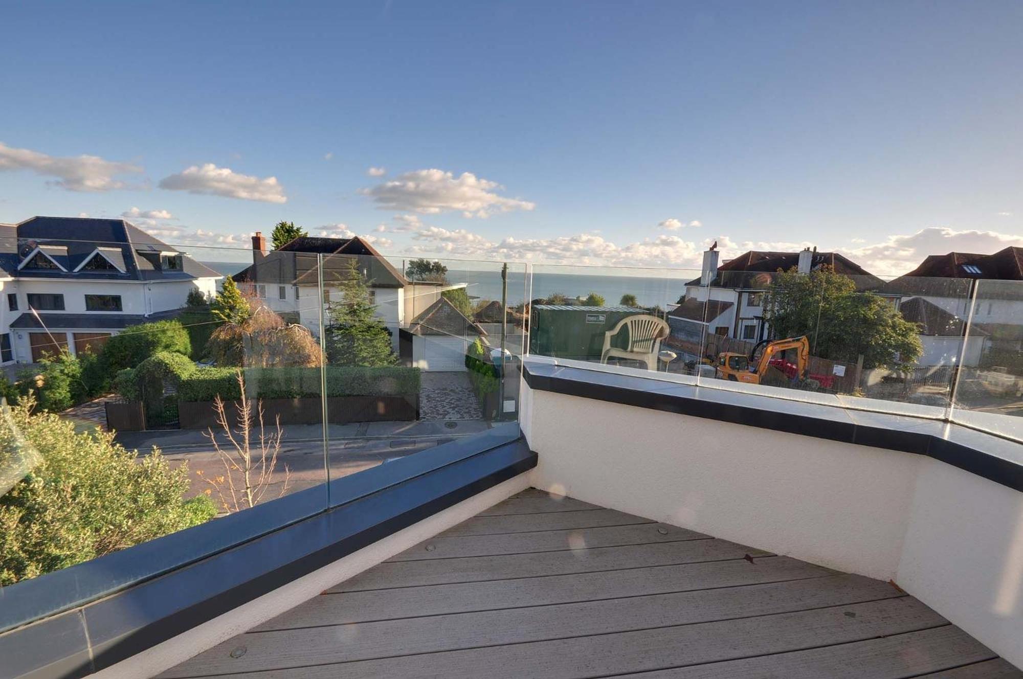 Holiday home Four Bedroom Beachside With Two Balconies And Garden *