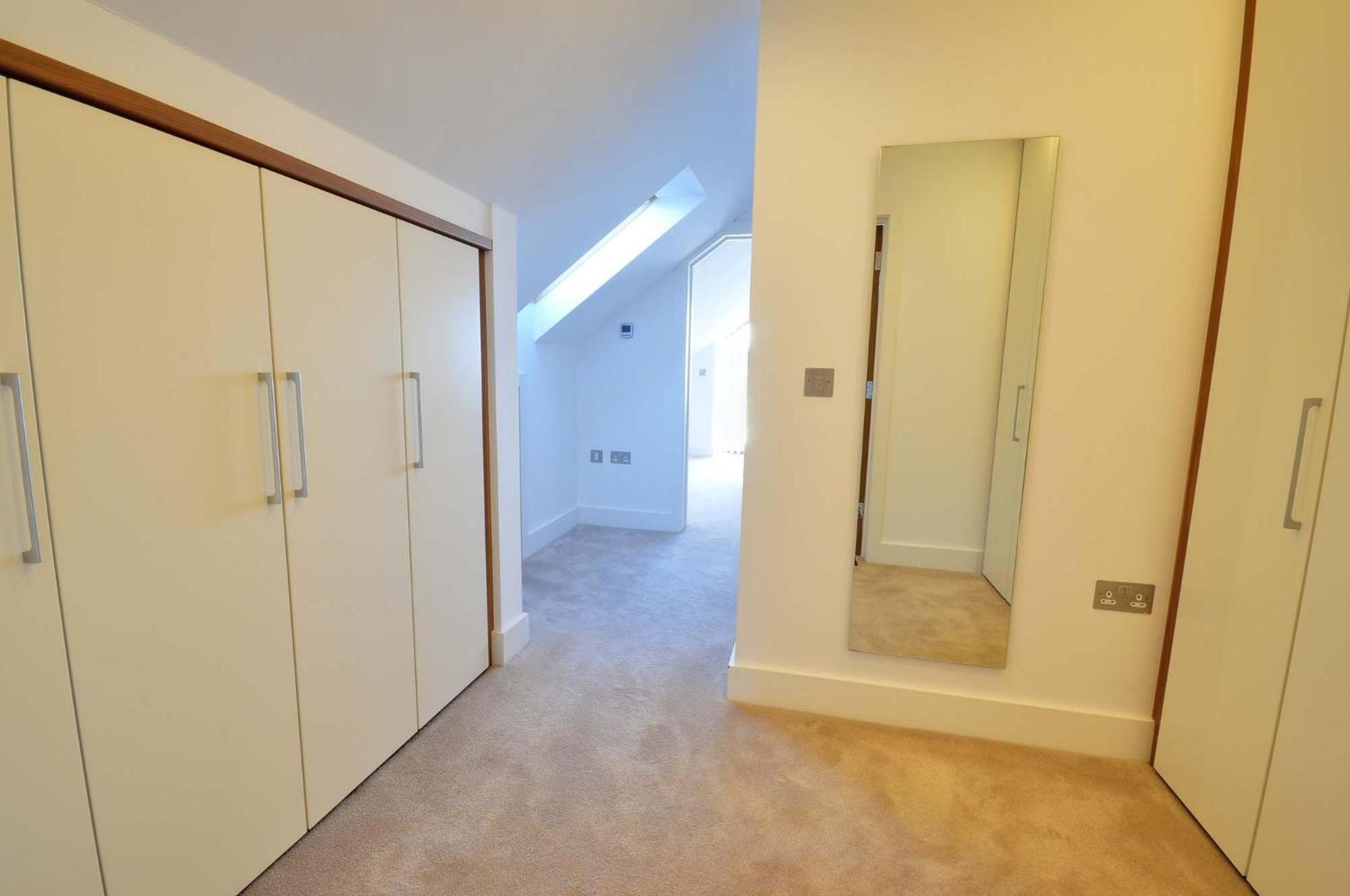Holiday home Four Bedroom Beachside With Two Balconies And Garden