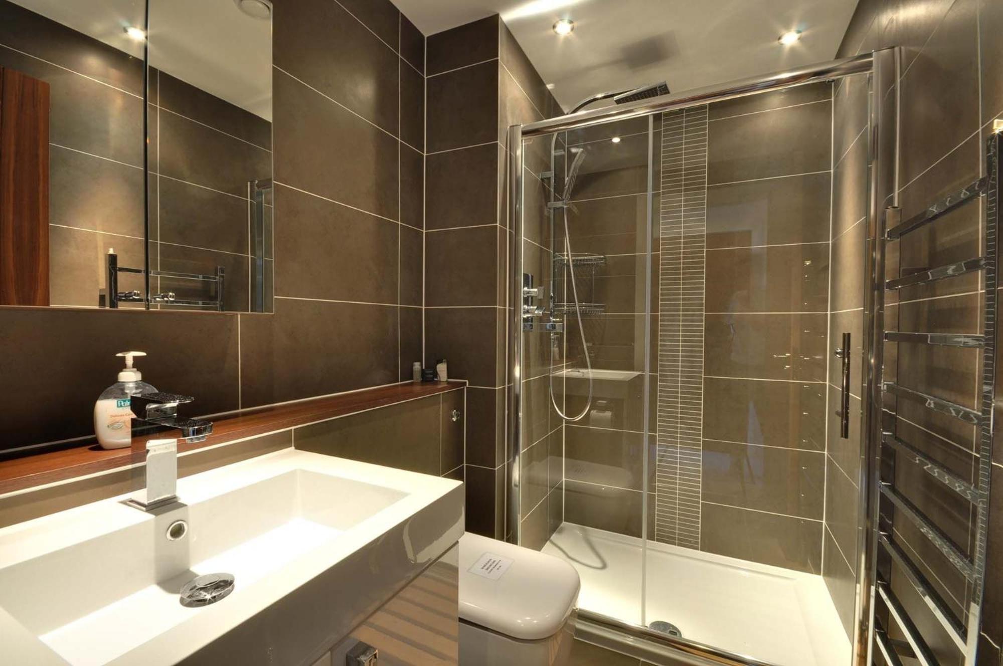 Four Bedroom Beachside With Two Balconies And Garden Holiday home *